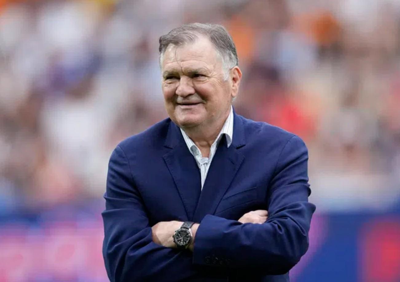 卡马乔:C罗是所有人的榜样,他让很多球员延长了职业生涯